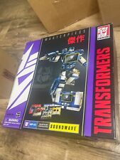 NEW   Hasbro Masterpiece Transformers--MP-02-Soundwave w 5 Tapes  TRU Exclusive