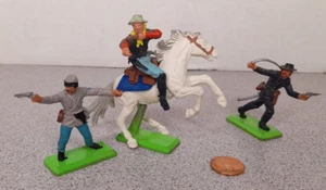 Soldatino in miniatura Gran Bretagna dettaglio cavalleria guerra civile su cavallo bianco Inghilterra 1971 - Foto 1 di 6