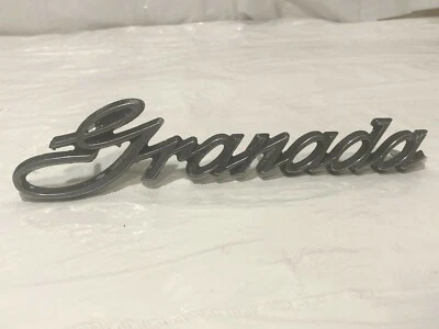 1975 - 1978 年福特格兰纳达侧挡泥板刺绣徽章符号标志金属原始设备制造商 (1977) — 第 1/4 张图片