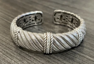 Brazalete Judith Ripka de plata de ley 925 y circonita cúbica grueso con bisagras - Imagen 1 de 5