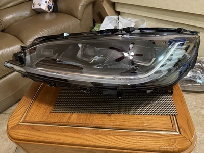 Lincoln Aviator 2025 reflector LED LH lado del conductor faros OEM RC5B13E015CG Foto 1 de 4