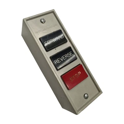 Cutler-Hammer 10250H5302 Forward/Reverse/Stop Heavy Duty Pushbutton Station - Image 1 of 4