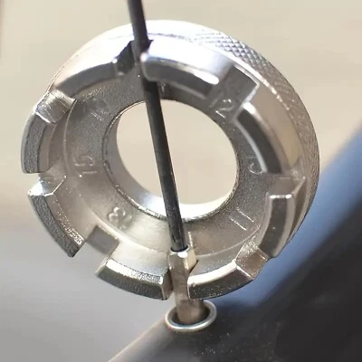 Chiave per raggi bici bicicletta da corsa mtb regolazione tiraraggi accessorio - Immagine 1 di 4