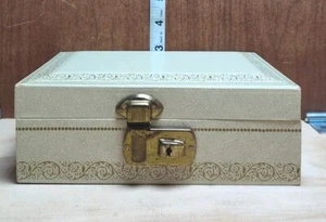 Used VTG Cream Color Mele 2 Tier MCM Jewelry Box Red Velvet Satin Lining NO KEY - Picture 1 of 11
