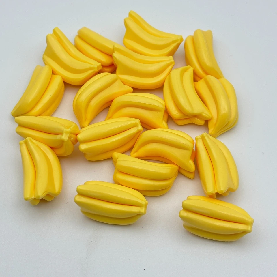 The Game of Life Despicable Me Bunch of 18 Bananas 2014 Replacement Pieces Parts - Image 1 of 1