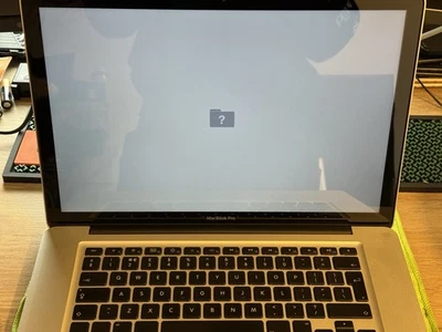 MacBook Pro 15” Mid 2010 i7 620M GT 330M 8GB RAM - Image 1 of 4