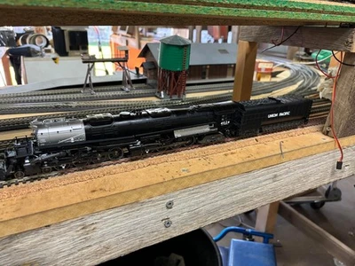 Rivarossi HR2005 HO scale UP 4-8-8-4 Big Boy steam locomotive #4024 DCC Ready - image 1 of 4