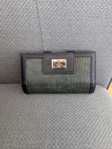 Bessie dark green and black wallet purse - Picture 1 of 7
