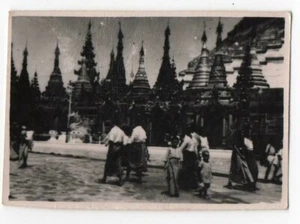 Vintage Schwarz-Weiß-Foto buddhistischer Tempel asiatisch 2,25"" x 3,25"" alt - Bild 1 von 3