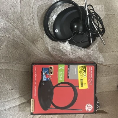 Antena HDTV mejorada GE HDTV/UHF/VHF 25 millas optimiza canales digitales gratuitos Foto 1 de 3