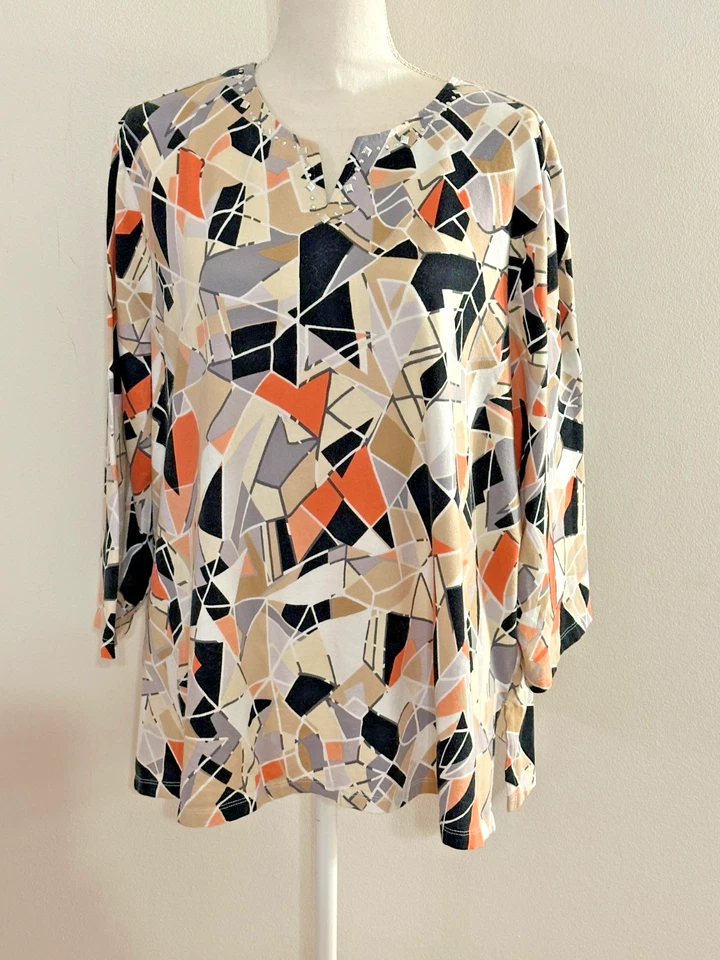 Women's Geometric Blouse Top ~ Size 2X ~  Alfred Dunner ~ 50" Chest ~ Studs ~EUC - Image 1 of 4