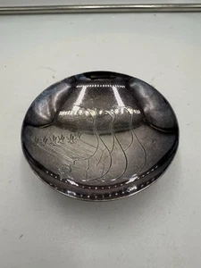 Puré Silver Japanese Sake Footed Cup Engraved - Bild 1 von 11