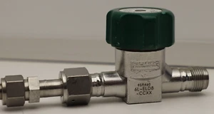 NUPRO Diaphragm Sealed Valve 1/2" VCR, 6L-ELD8-CCXX, 6LELD8CCXX - Picture 1 of 7