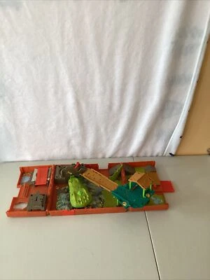 Matchbox 2008 Croc Escape Pop Up Adventure Set Light / Sound Foldable Portable - Image 1 of 4