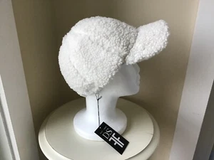 Donna Salyers Fabulous Furs Ivory Faux Sherpa Adjustable Baseball Cap NWT - Picture 1 of 7