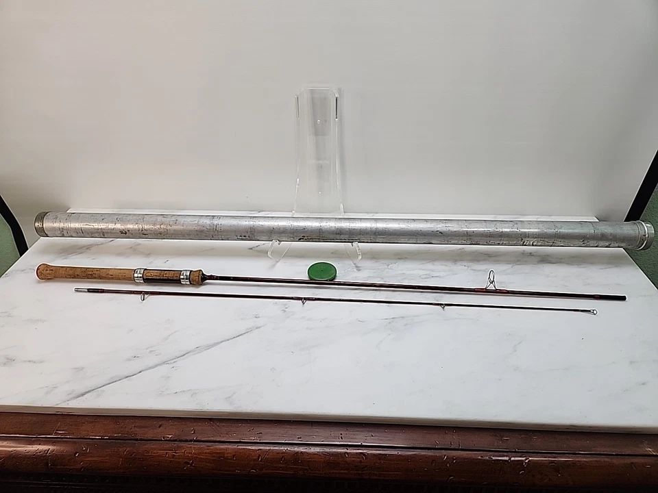 De colección Heddon Pal Thorobred # 155 2 Piezas Barra Giratoria Mango de Corcho 7 Pies Con Tubo Foto 1 de 4