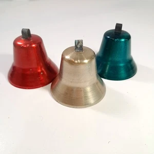 Vintage Carol Tone Bells made in USA Metal bells green red silver Christmas - Picture 1 of 8