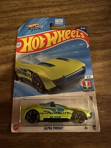 NEW 2025 Case A - Hot Wheels #18 Alpha Pursuit HW FIRST RESPONSE / ON HAND USA - Picture 1 of 3