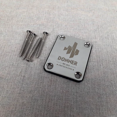 Placa de cuello de guitarra cromada con tornillos Foto 1 de 4