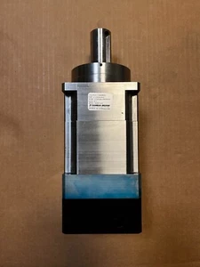 Thomson Micron TRUE 10 GEARBOX 27-119228-G635 VT010-035-0-RM100-40 RATIO: 35:1 - Picture 1 of 5