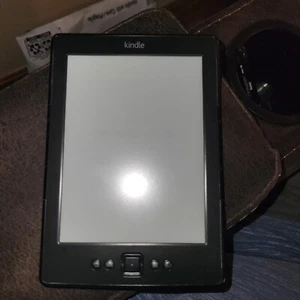 Amazon Kindle Touch 4th Generation Model D01100 Black - #20250506556 - Imagen 1 de 2