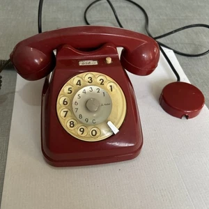 TELEFONO ITALTEL ROSSO A DISCO- VINTAGE - Foto 1 di 13