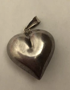 Vintage Sterling Silber Puffy Herz Anhänger hohl Charm (J1) LESEN - Bild 1 von 3