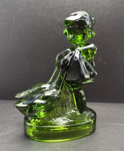 Vintage L. E. Smith Green Glass Hummel Figurine Girl With Geese 7.5" tall - Picture 1 of 9