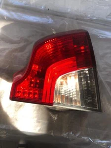 2008 - 2011 VOLVO 40 SERIES Sedan Rear Tail Light Lamp Right Passenger Side RH - Picture 1 of 16
