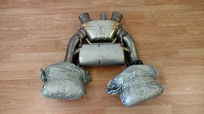 MCLAREN MP4-12C SILENCIADOR ESCAPE OEM 11H0333SP 02 Foto 1 de 4