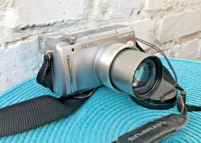 Very Popular Camera, Working, Cool,Olympus Digital Camera, Olympus C-765 - Image 1 of 4