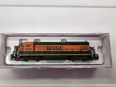 N Scale Atlas 49709 BNSF Railway GE B23-7 Diesel Locomotive #4252 - DCC Ready - Image 1 of 4
