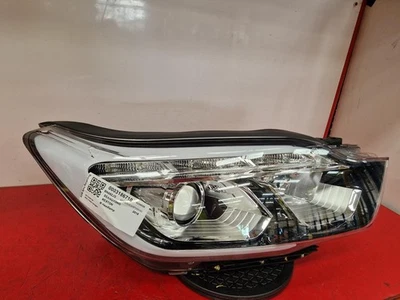 SSANGYONG REXTON Y400 MK2 2018 RIGHT HEADLIGHT HALOGEN DRIVERS SIDE 8310236120 - Image 1 of 4