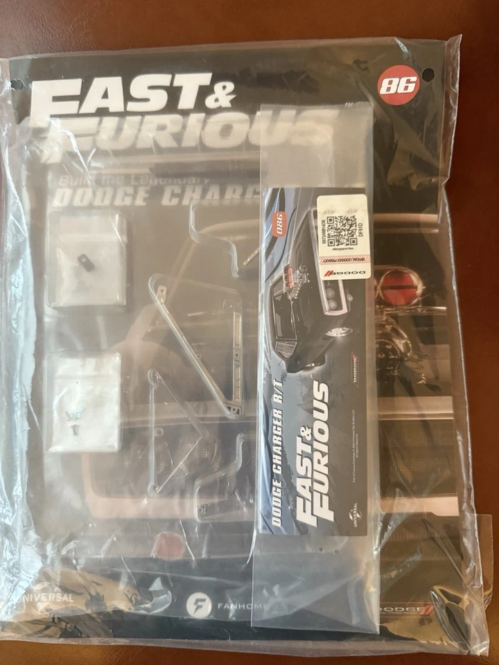 FANHOME BUILD THE 1/8 DODGE CHARGER R/T FAST AND FURIOUS CAR - ISSUE 86 - Image 1 of 1