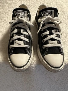 CONVERSE ALL STARS Low Top Unisex Canvas Sneakers BLACK Men 6 Wmn 8 - Picture 1 of 18