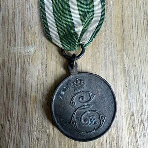 Sachsen- Altenburg Tapferkeitsmedaille 1915-1919 in Zink mit orginal Band, WW1 - Bild 1 von 6
