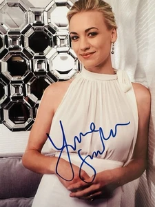 Yvonne Strahovski signed 8x10 Photo In Person. Dexter - Picture 1 of 1
