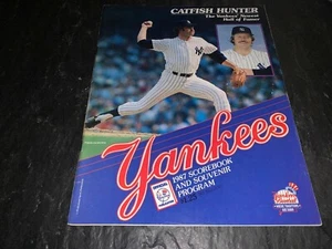 1987 New York Yankees v Cleveland Indians Baseball Program  - Picture 1 of 2