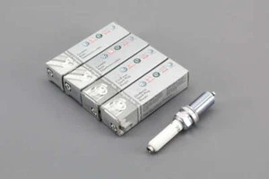 Genuine VW Golf MK7 7.5 Passat Beetle Audi Q5 2.0 TSI spark plugs x4 06K905601D - Picture 1 of 3
