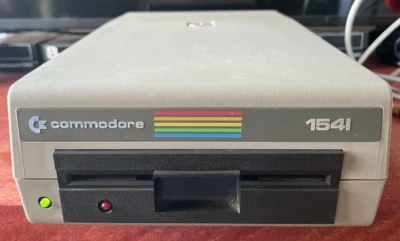 COMMODORE 1541 FLOPPY DRIVE FOR C64 64C VIC-20 C16 PLUS/4 128 TESTED/WORKING - Bild 1 von 4
