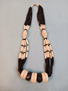 "Collana vintage tribale etnica cervo e perline di legno 25" - Foto 1 di 8