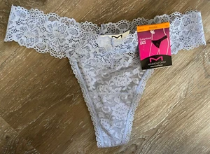 MAIDENFORM mutandine intimo donna all over pizzo tanga nuovo con etichette ~ taglia SMALL/5 ~ NUOVE - Foto 1 di 3
