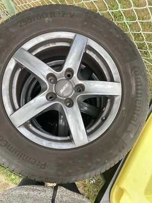 Volkswagen Touareg, Audi Q5, Mercedes GLC Neue Contireifen 17 Zoll Alutec - Bild 1 von 4