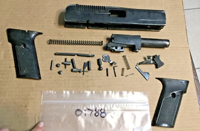 IBERIA 40,40 cal.   barril corredera y piezas mostradas Foto 1 de 4