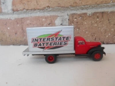 CLASSIC METAL WORKS HO Scale 41/46 Chevrolet Int. Ste. Batterie Box Truck #30319 - Image 1 of 4