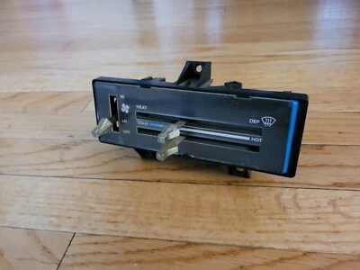 84 85 86 87 88 89 Chevrolet G10 G20 G30 Chevy Van Panel de control de calefacción sin aire acondicionado Foto 1 de 3