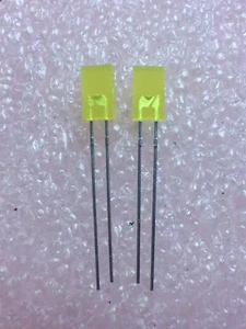 SSL-LX25593LYD LUMEX Light Emitting Diode YELLOW Thru-Hole 100 PIECES - Picture 1 of 2