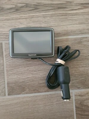 TomTom XL Model 4ET03 N14644 GPS Bundle W/Car charger - Image 1 of 3
