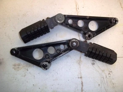 Honda CB700 1984 Nighthawk estriberas traseras CB 700 84 85 86 resto goma Foto 1 de 4