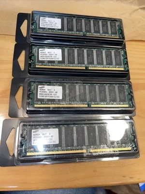 LOTE DE (4) 512MB - M381L6423ETM CCC DDR PC3200 CL3 PC3200U-30331-B2 Samsung (4x) Foto 1 de 4